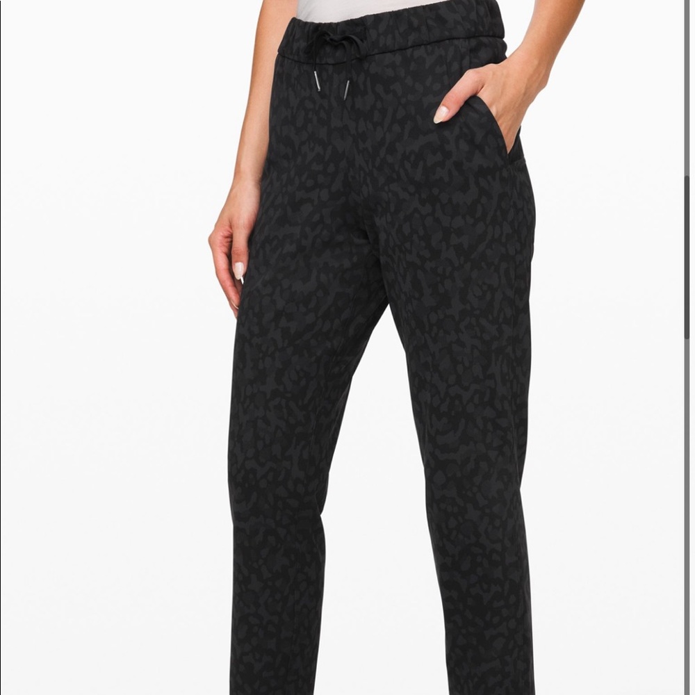 Lulu lemon 7/8 on the fly pants